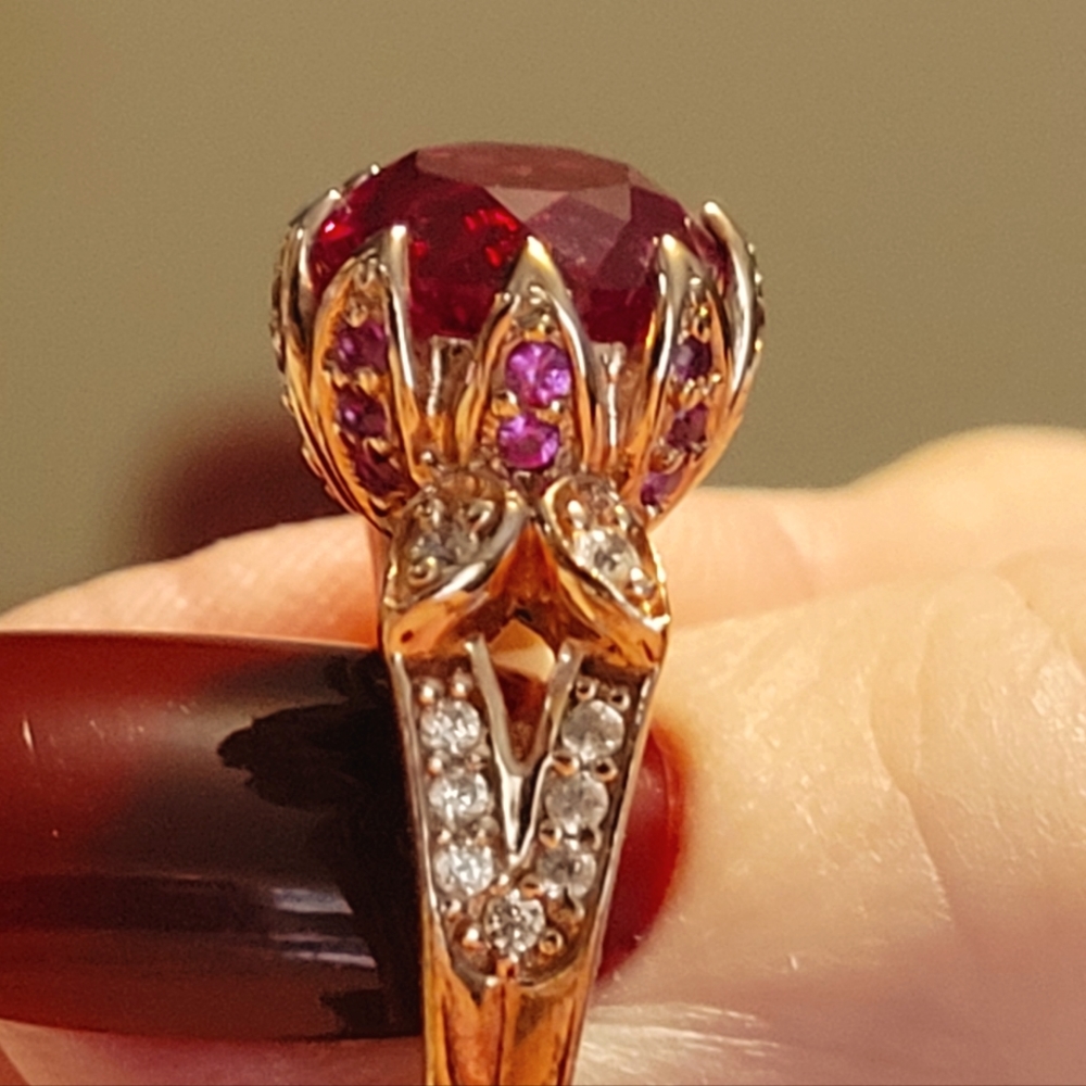 !Stamped! 925 Ring, Rose Gold Plated with a Round Cushion Cut Ruby. Size 6